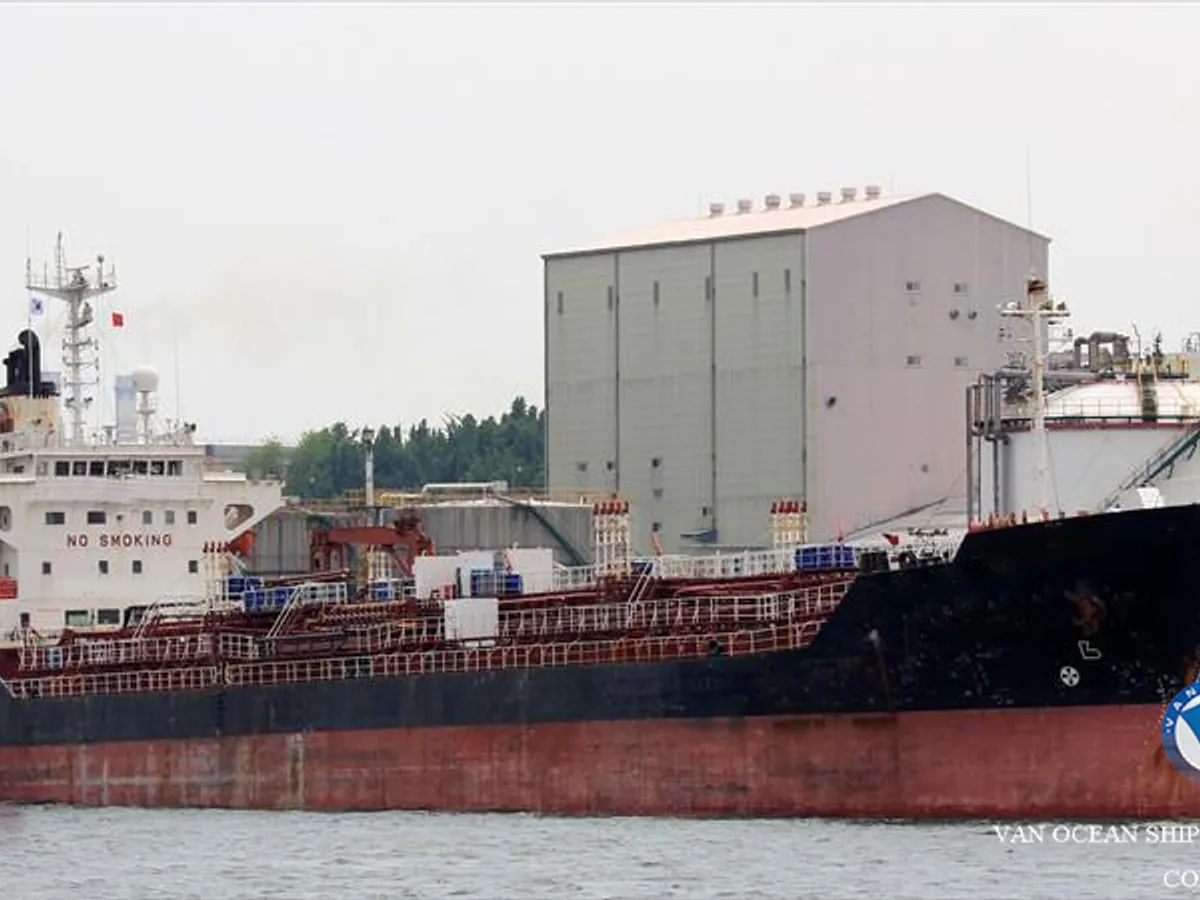 Oil/Chemical tanker for sale
