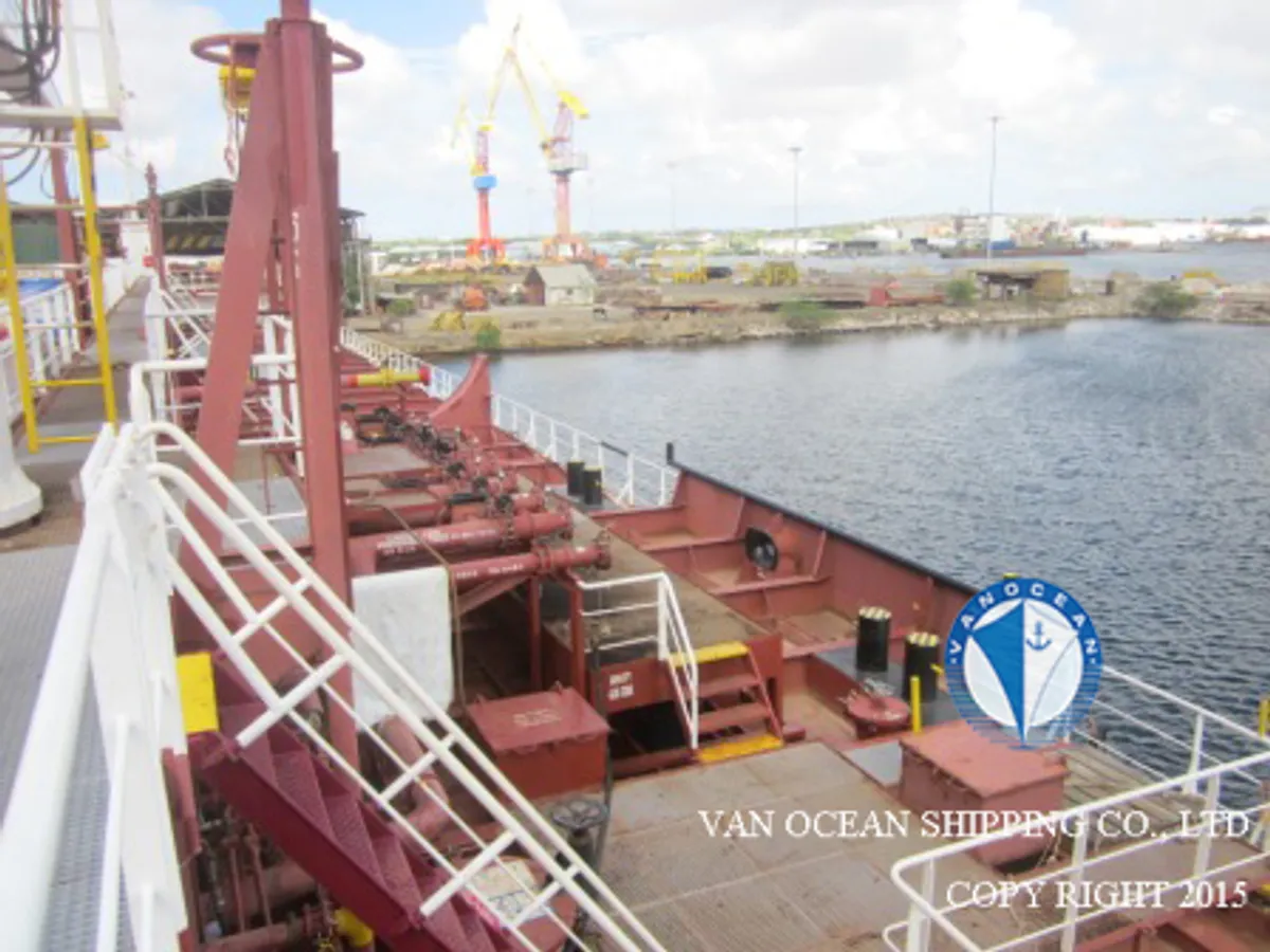 Oil/Chemical tanker for sale