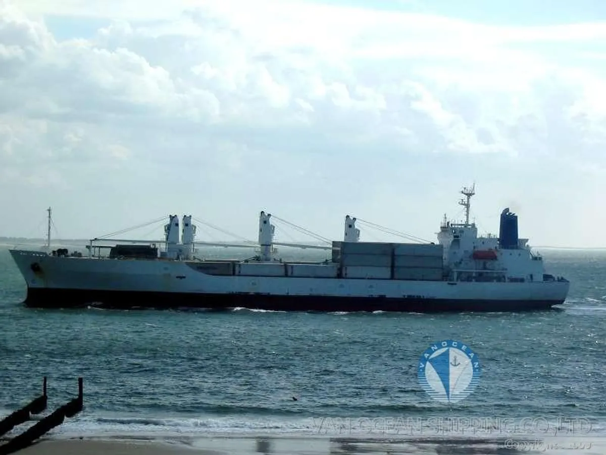 Oil/Chemical tanker for sale