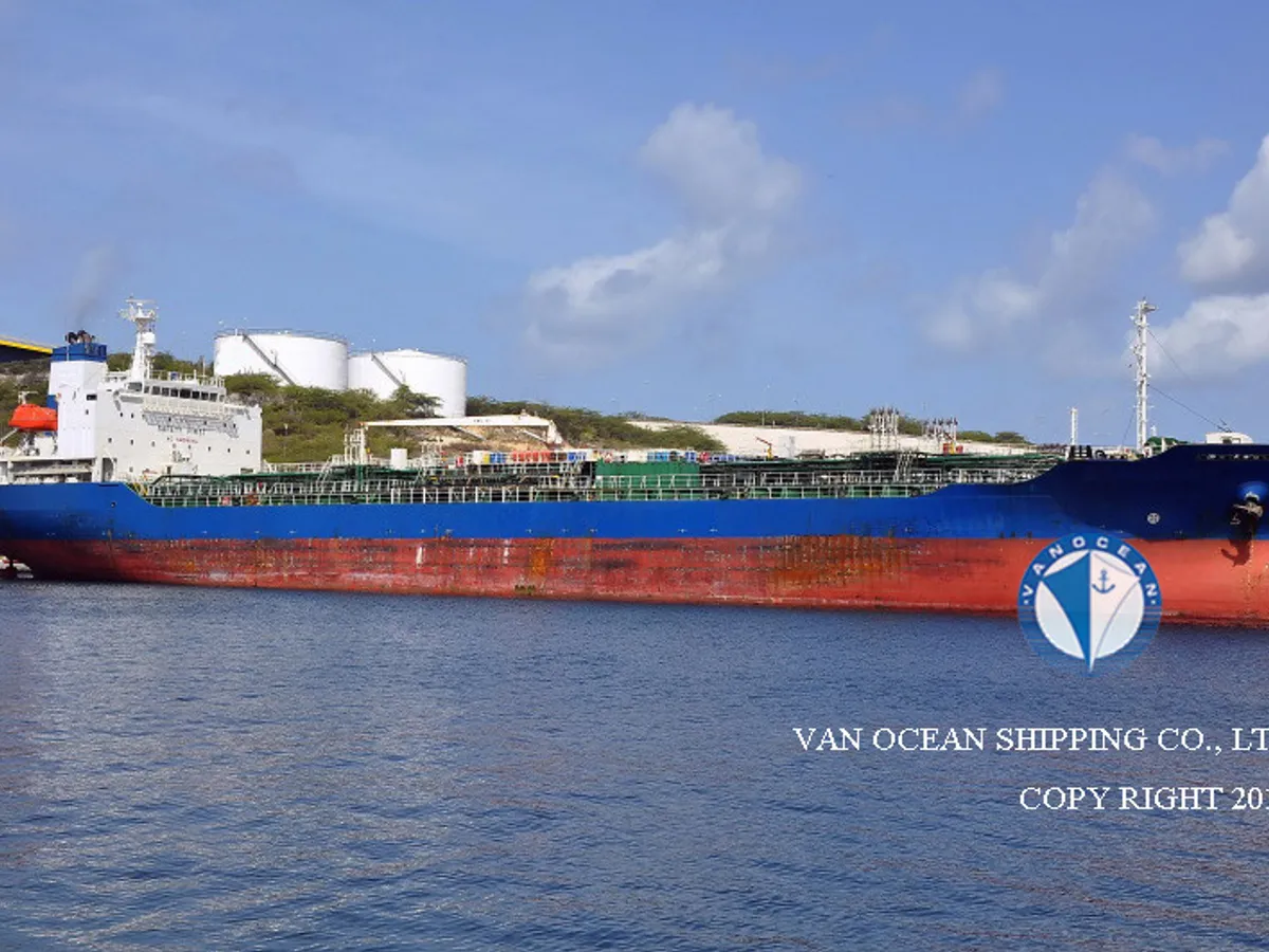 Oil/Chemical tanker for sale