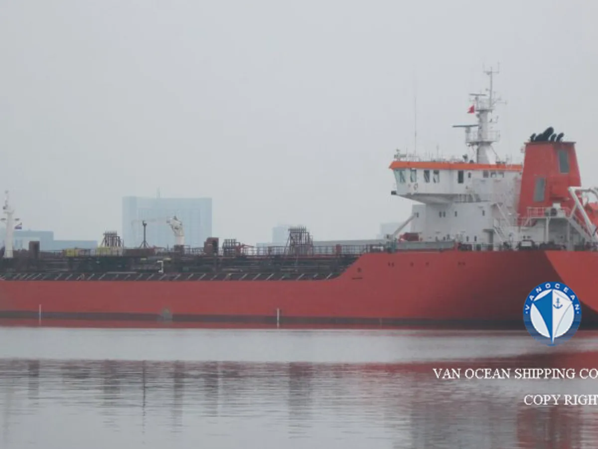 Oil/Chemical tanker for sale