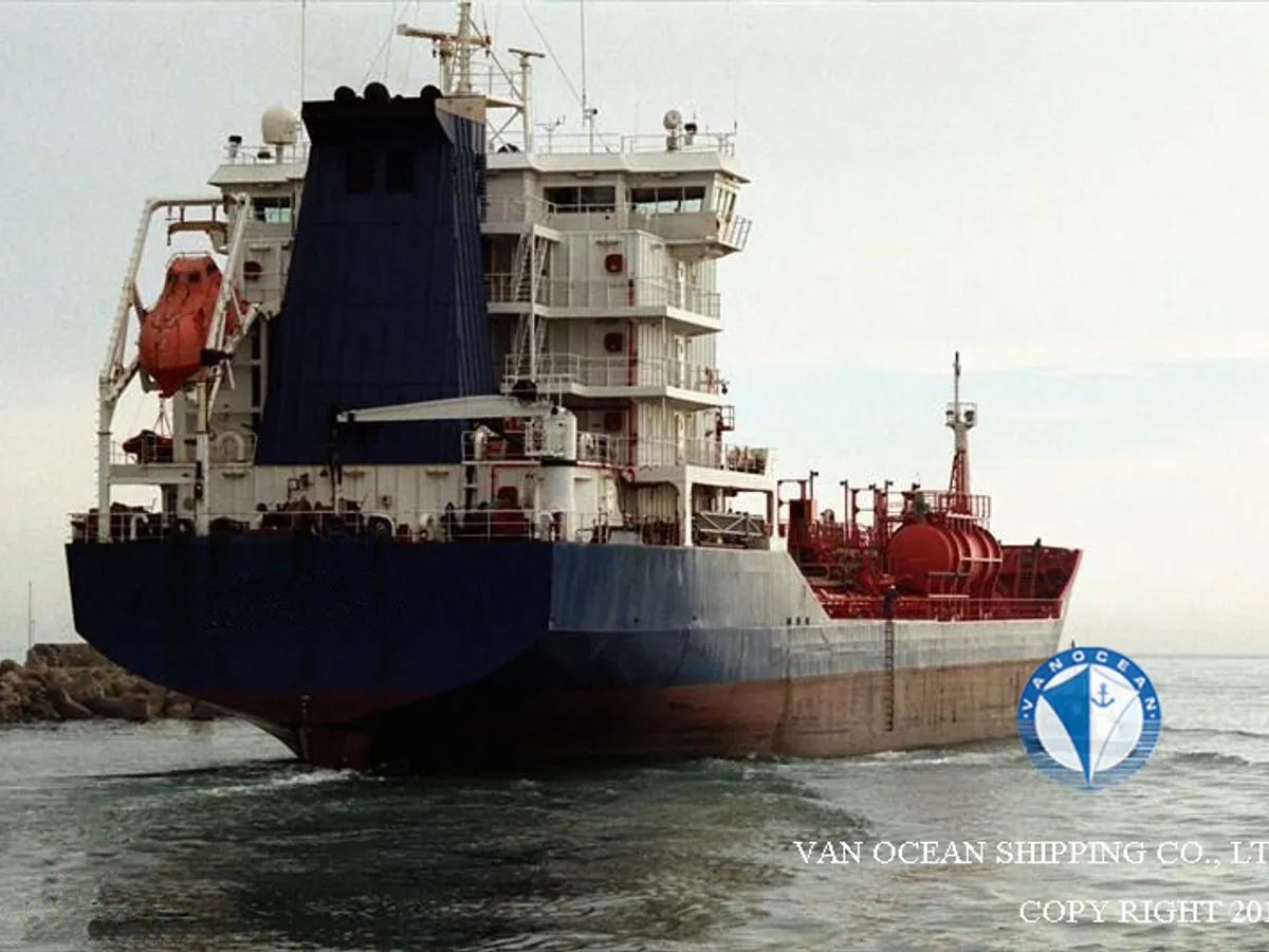 Oil/Chemical tanker for sale