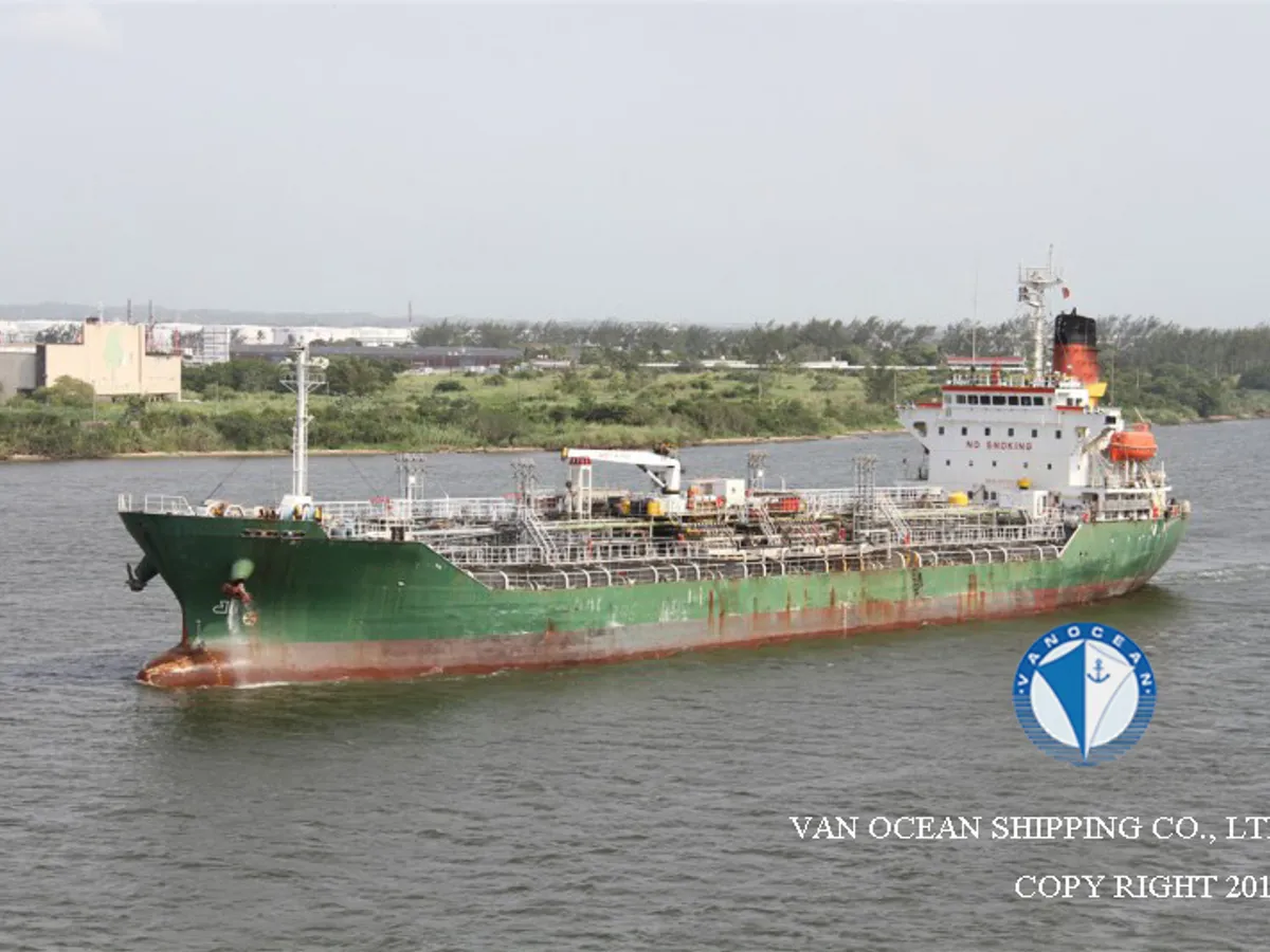 Oil/Chemical tanker for sale