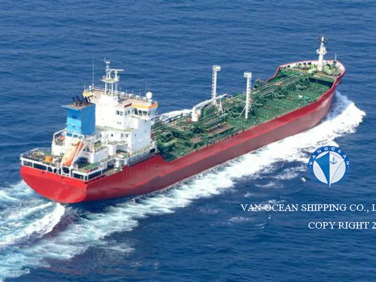 Oil/Chemical tanker for sale