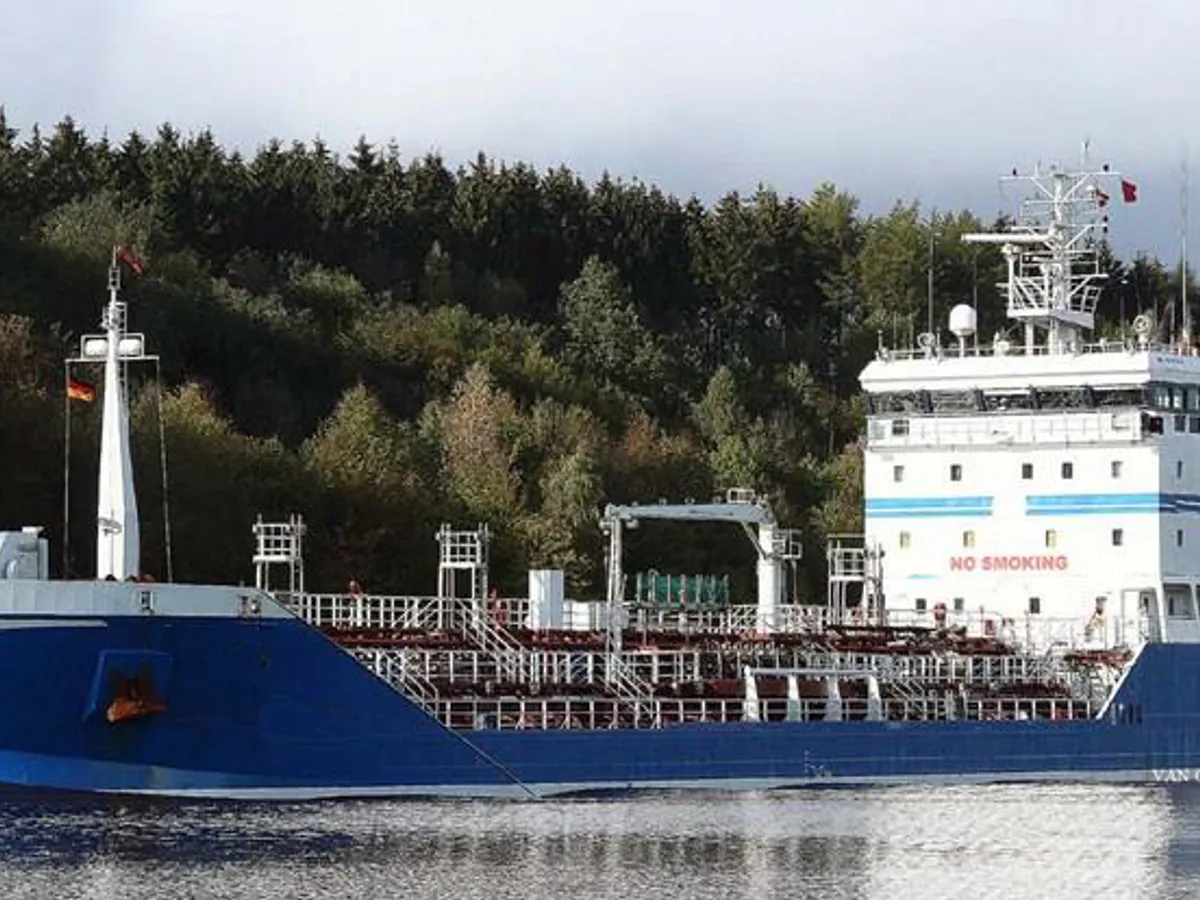 Oil/Chemical tanker for sale