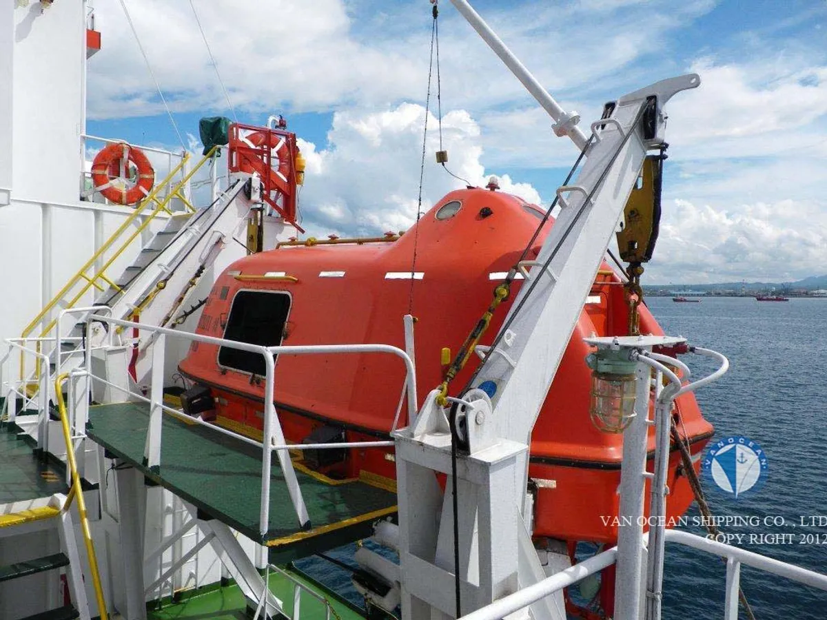 Oil/Chemical tanker for sale