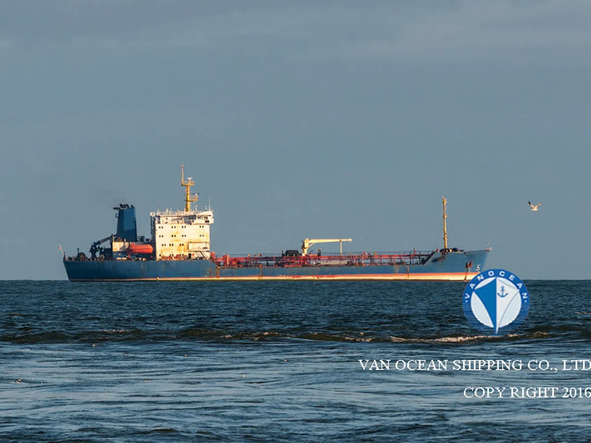 Oil/Chemical tanker for sale