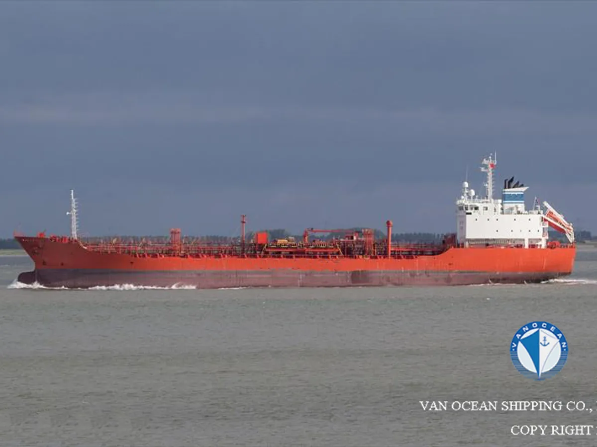 Oil/Chemical tanker for sale