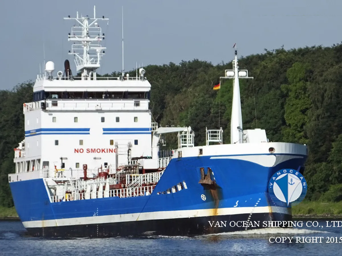 Oil/Chemical tanker for sale
