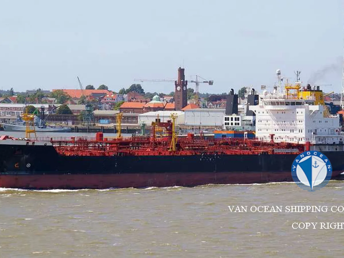 Oil/Chemical tanker for sale