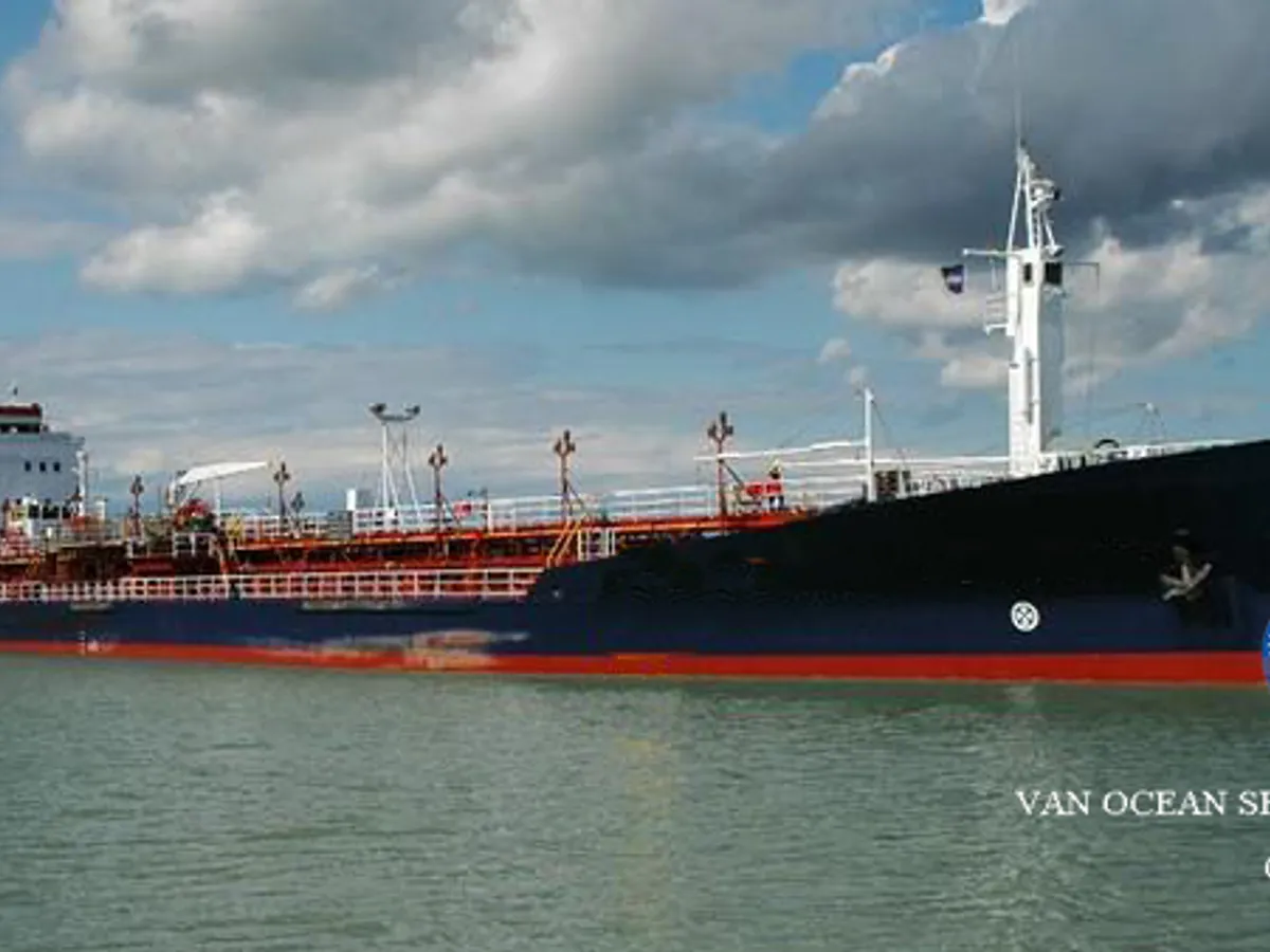 Oil/Chemical tanker for sale