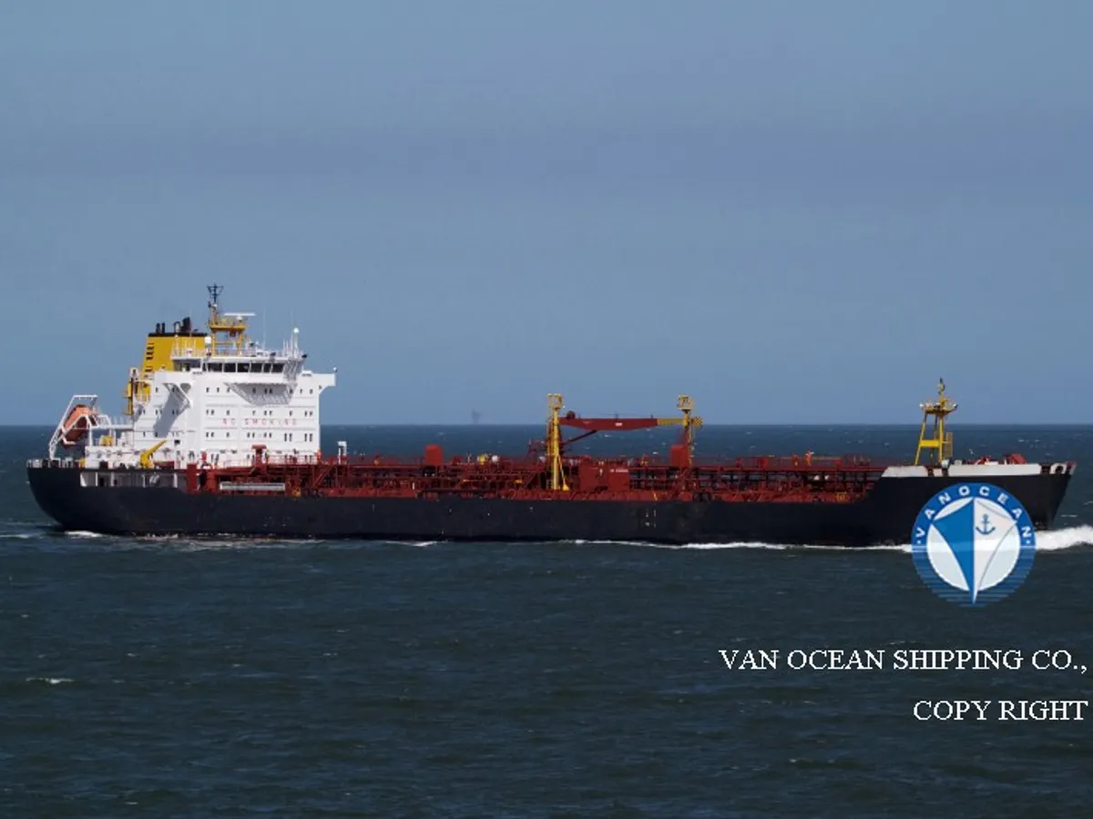 Oil/Chemical tanker for sale