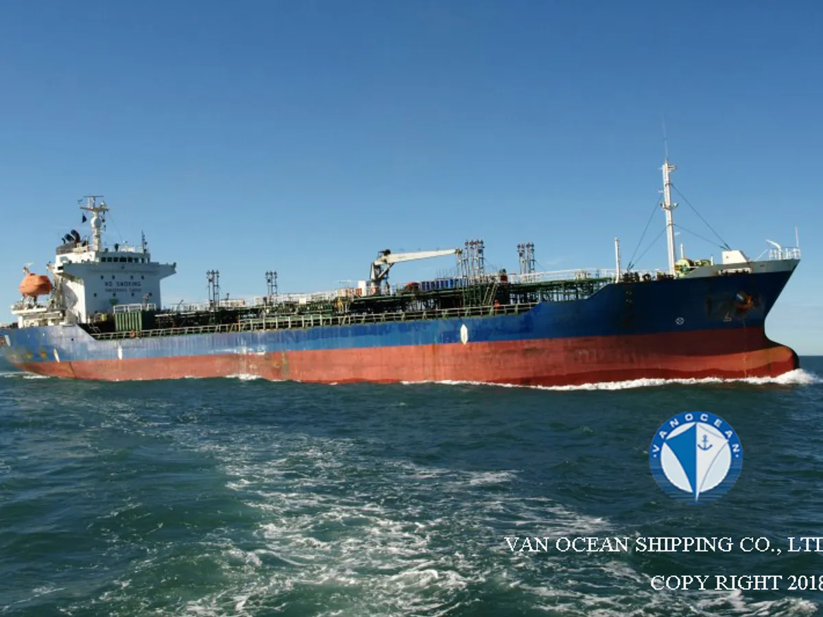 Oil/Chemical tanker for sale