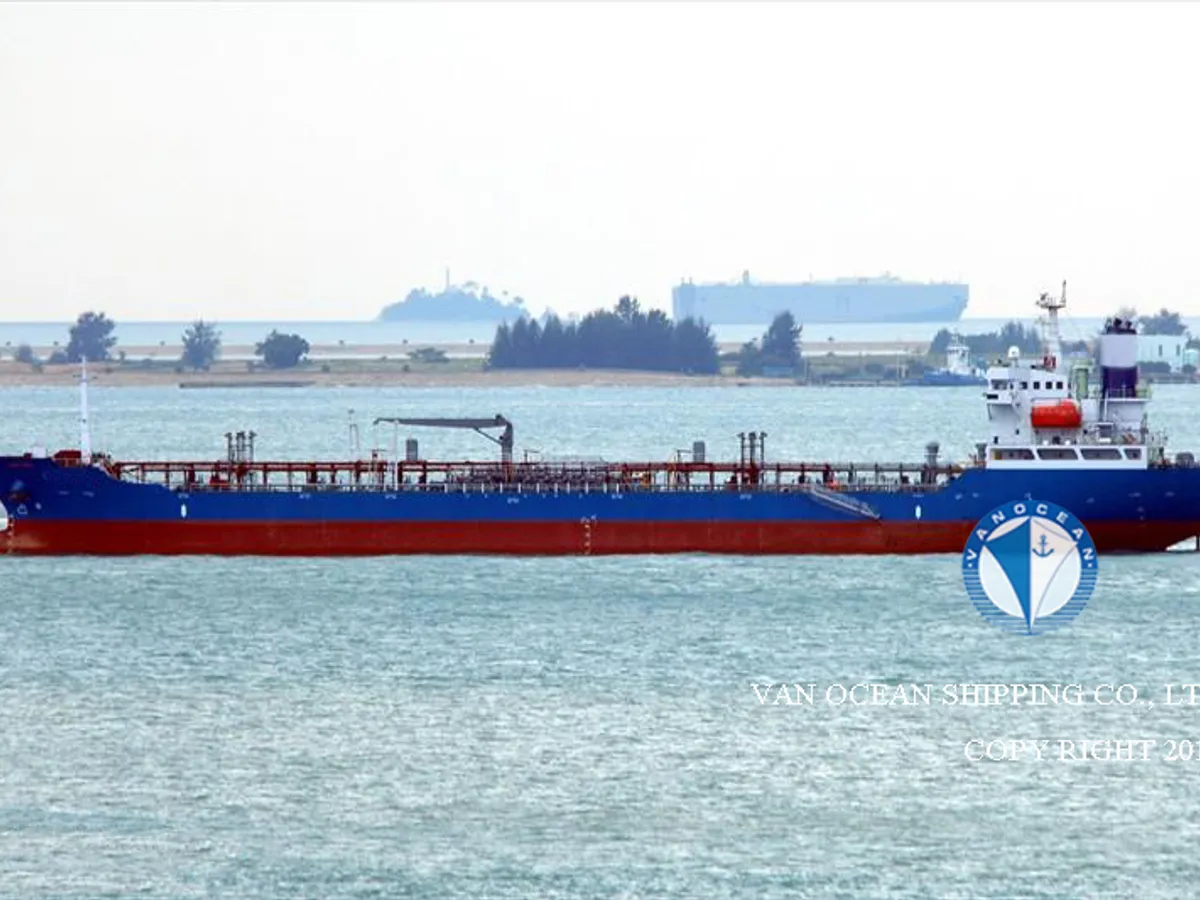 Oil/Chemical tanker for sale