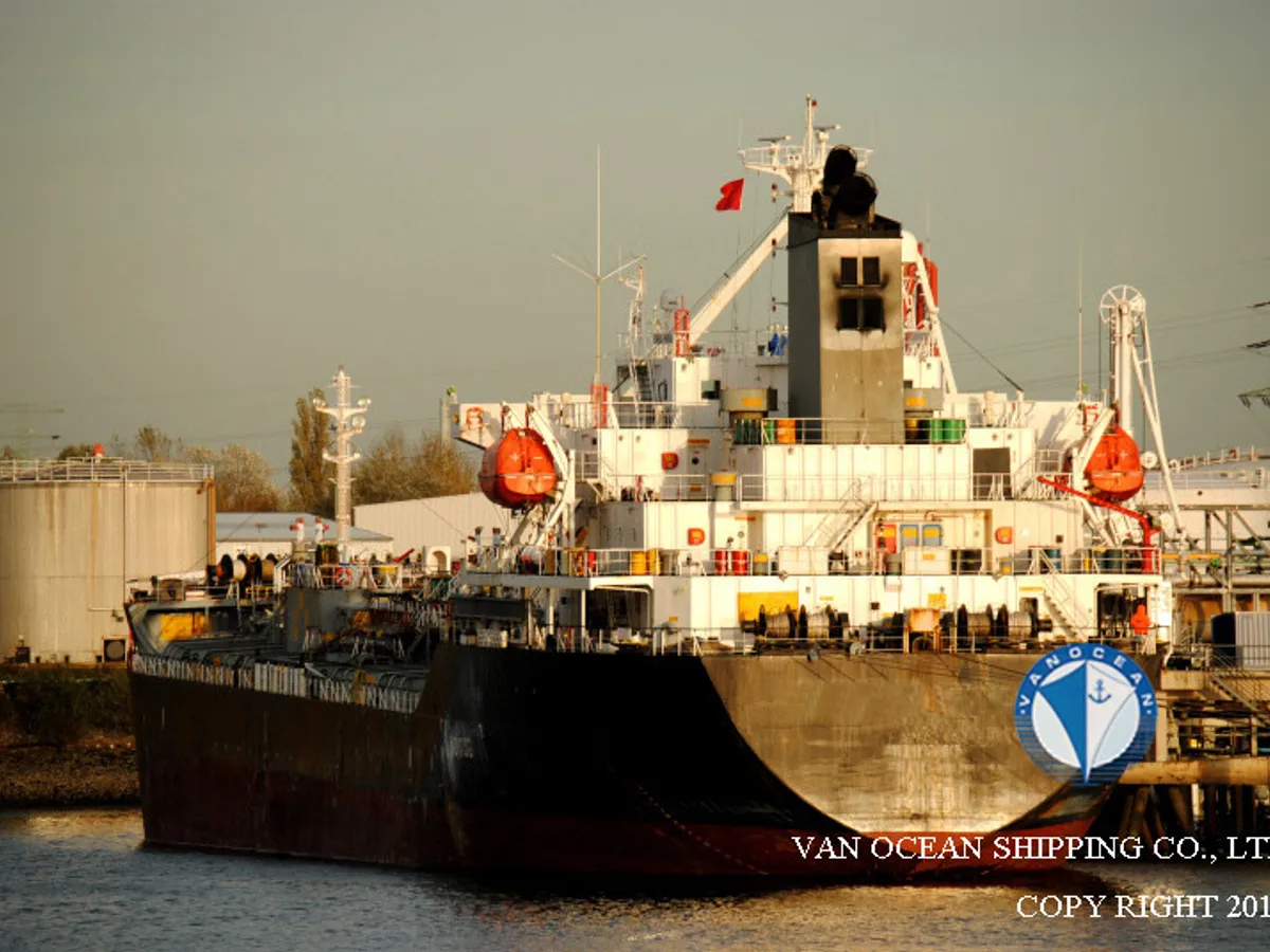 Oil/Chemical tanker for sale