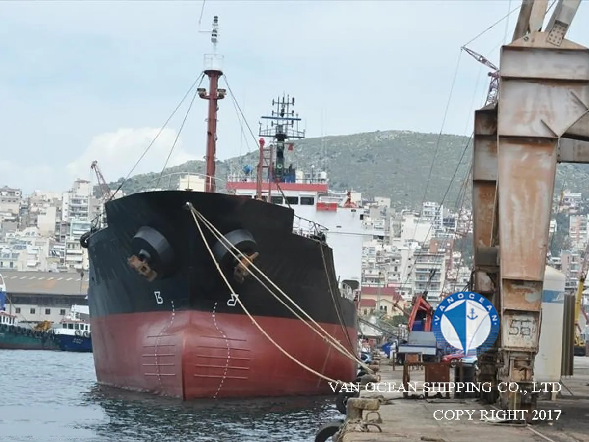 Oil/Chemical tanker for sale