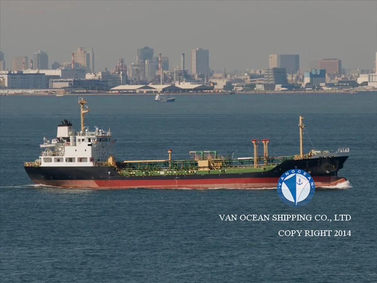 Oil/Chemical tanker for sale