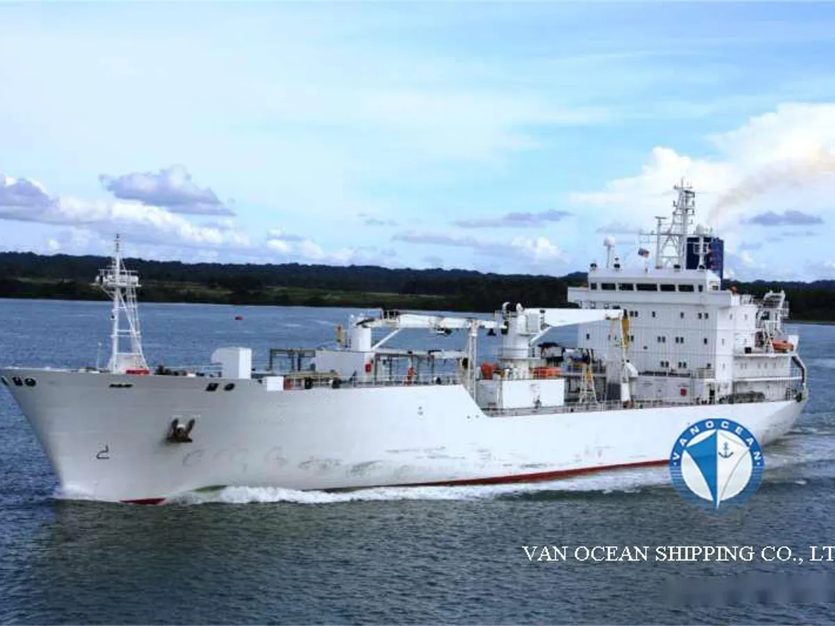 Reefer ship for sale