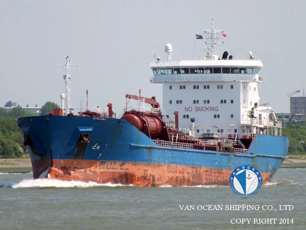 Oil/Chemical tanker for sale