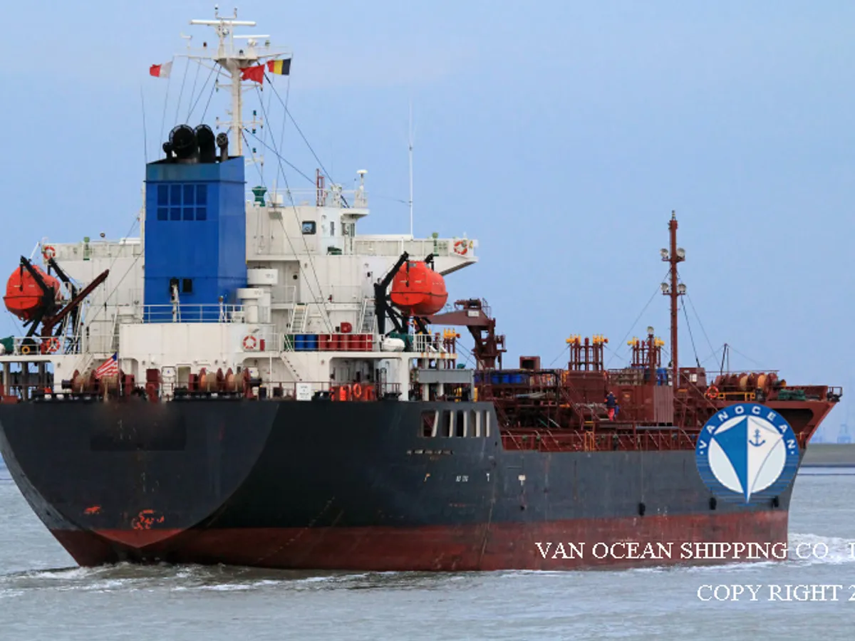 Oil/Chemical tanker for sale