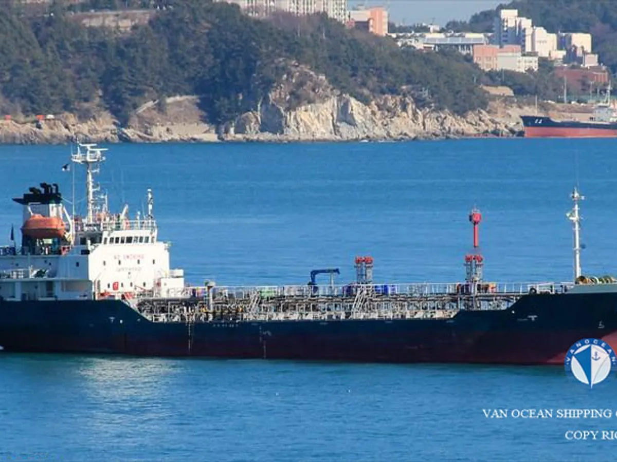 Oil/Chemical tanker for sale