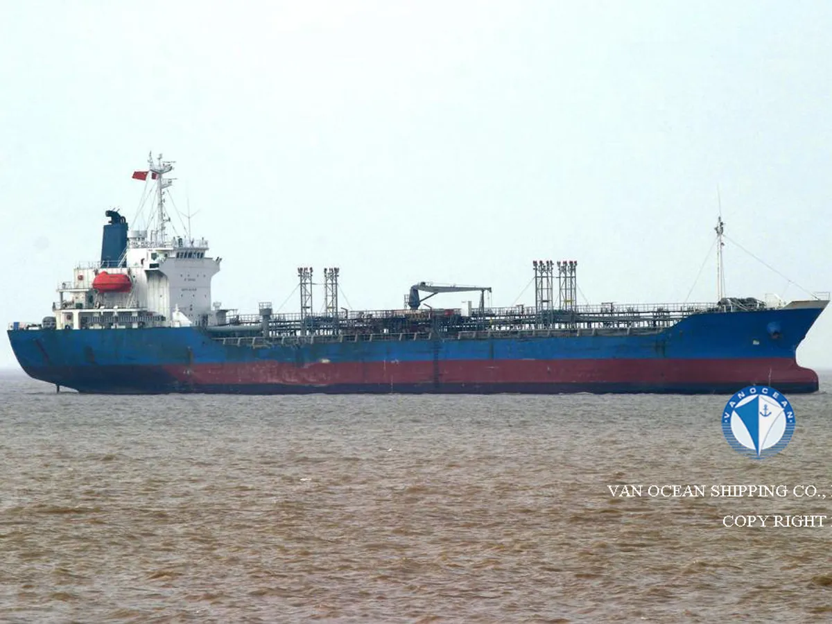 Oil/Chemical tanker for sale