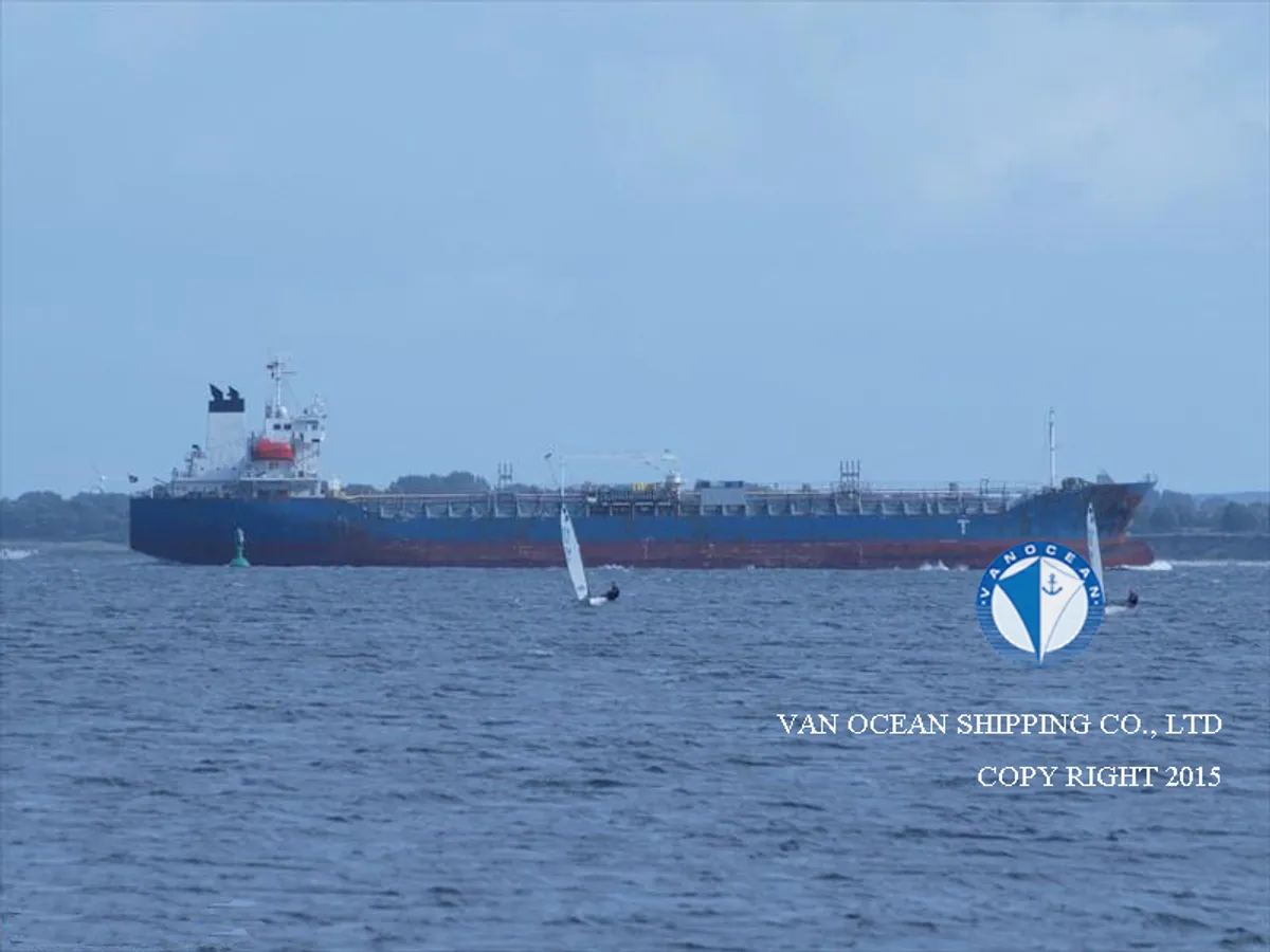 Oil/Chemical tanker for sale