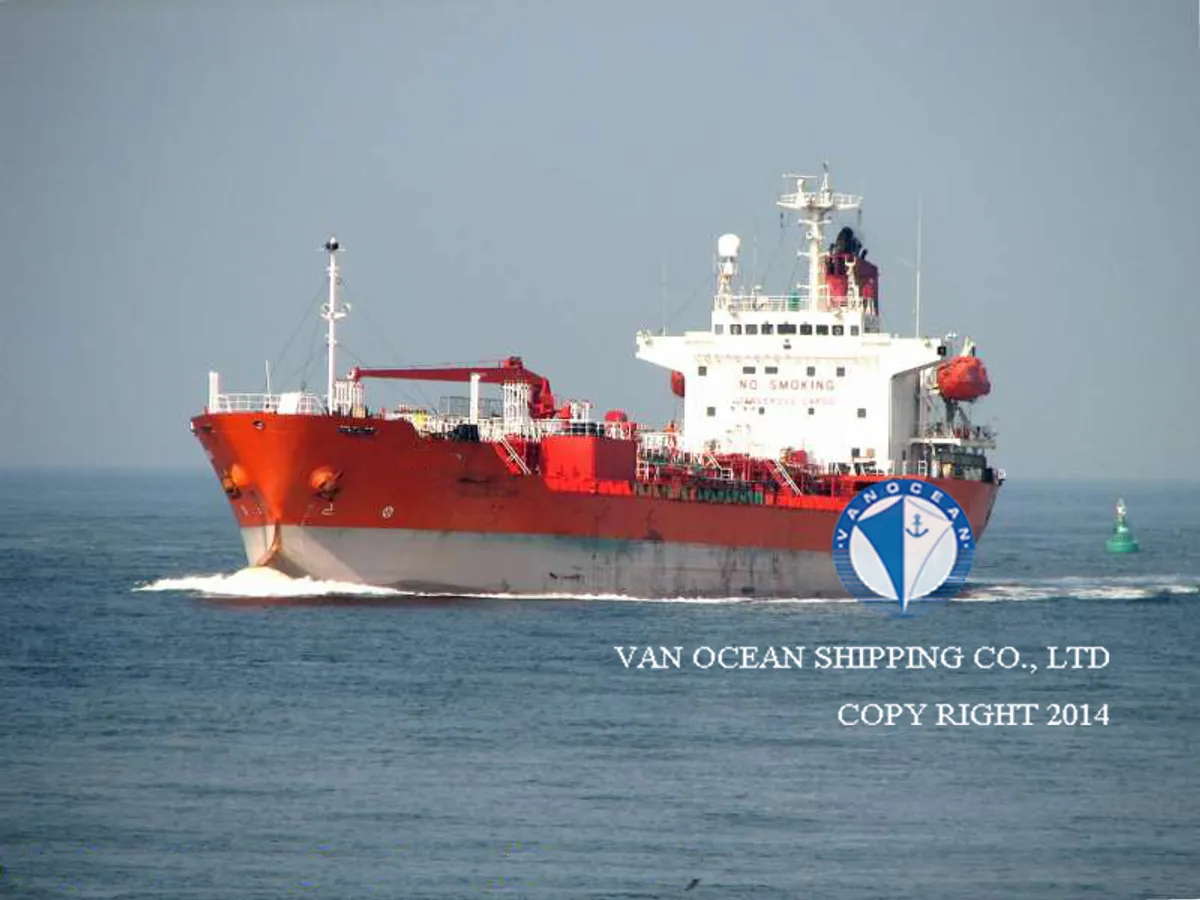 Oil/Chemical tanker for sale
