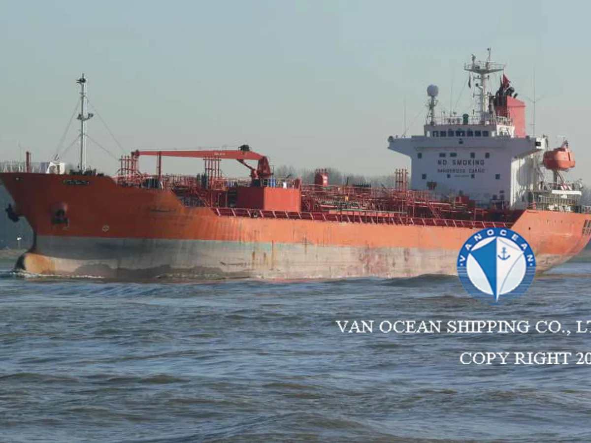Oil/Chemical tanker for sale