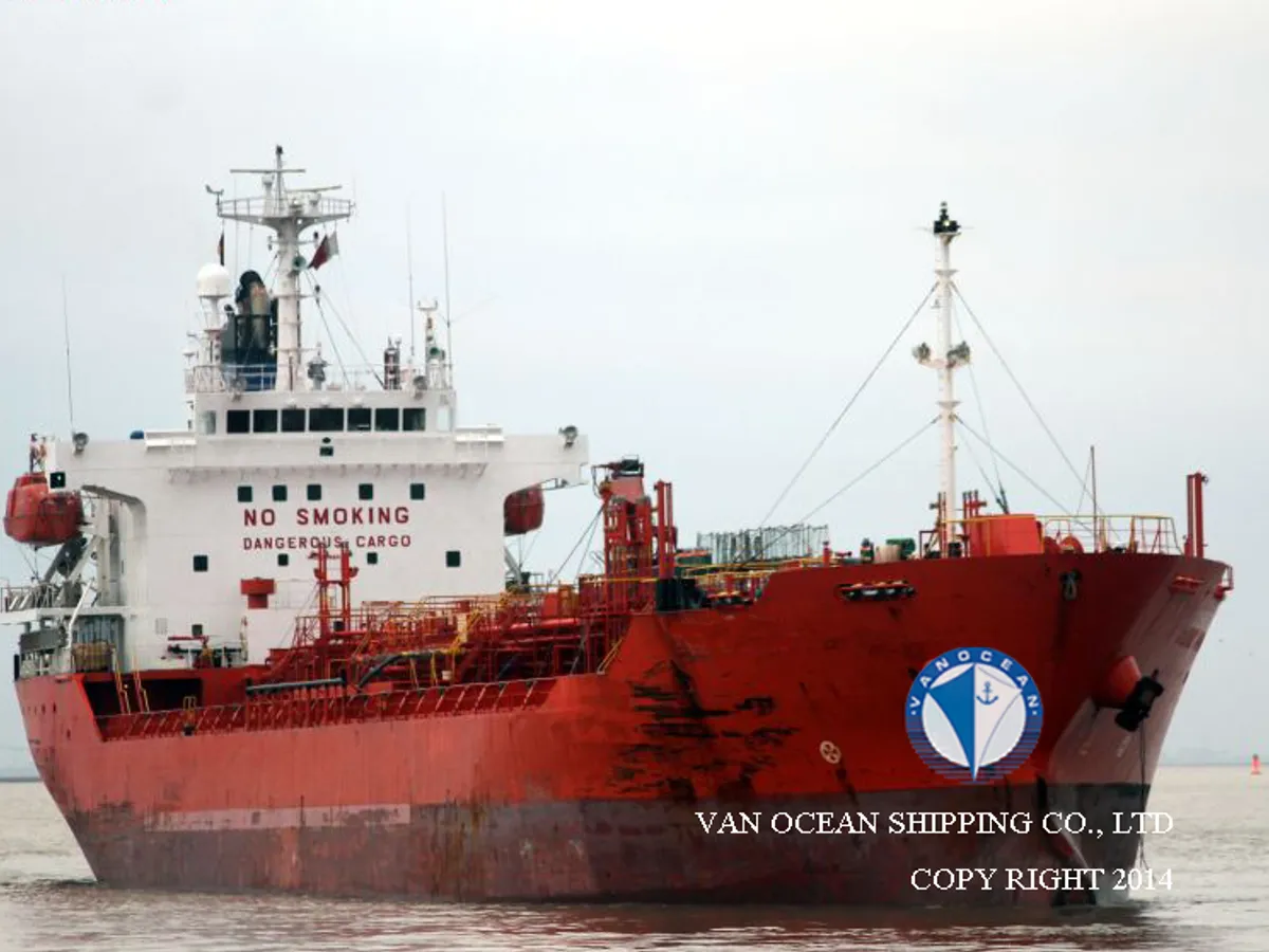 Oil/Chemical tanker for sale