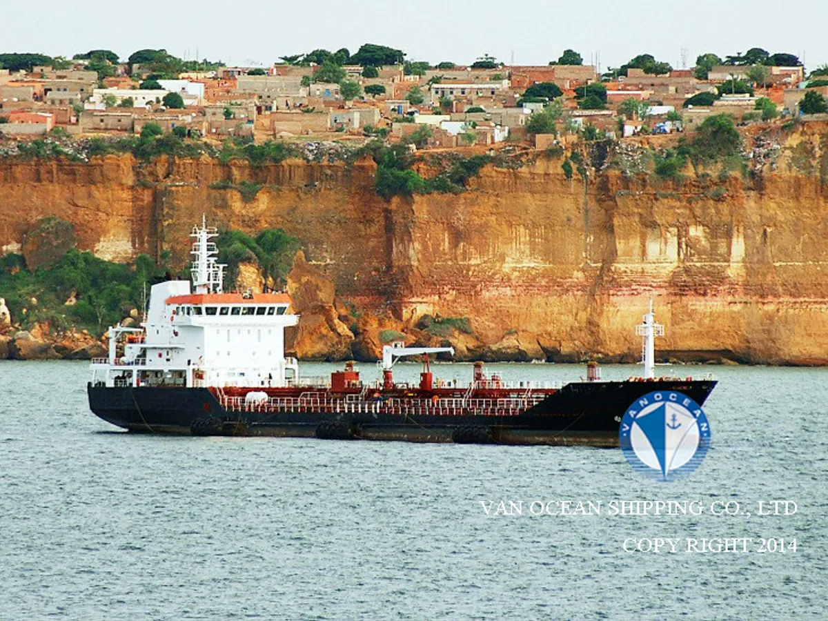 Oil/Chemical tanker for sale