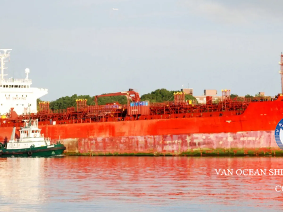 Oil/Chemical tanker for sale