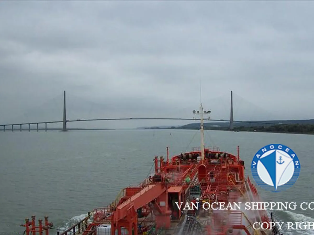 Oil/Chemical tanker for sale