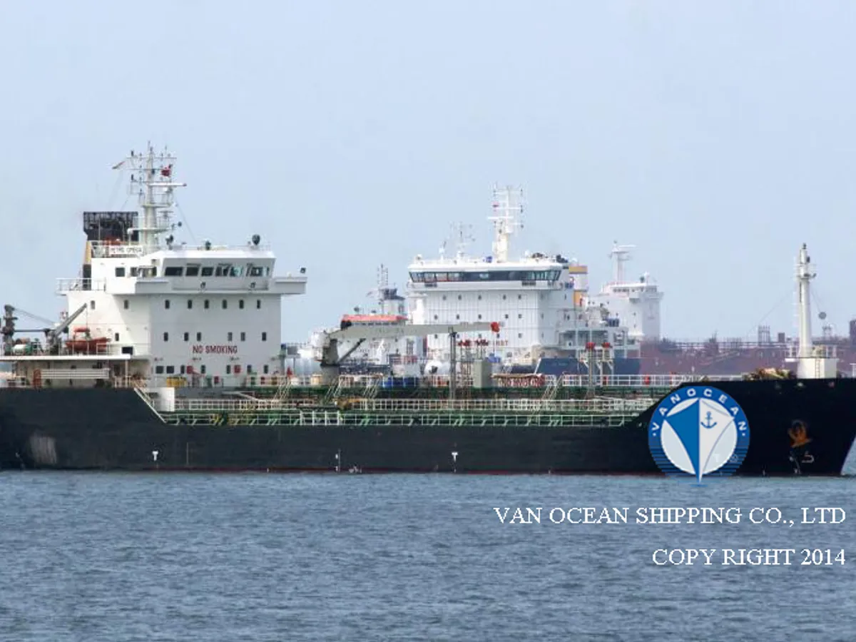 Oil/Chemical tanker for sale