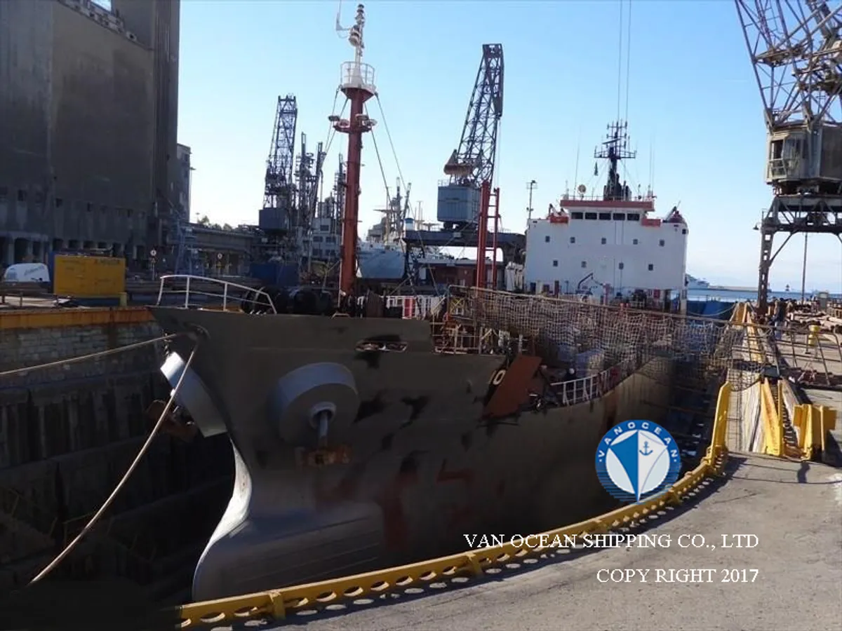 Oil/Chemical tanker for sale
