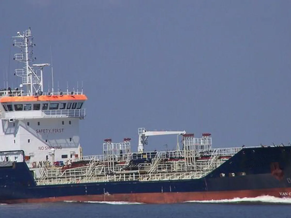 Oil/Chemical tanker for sale