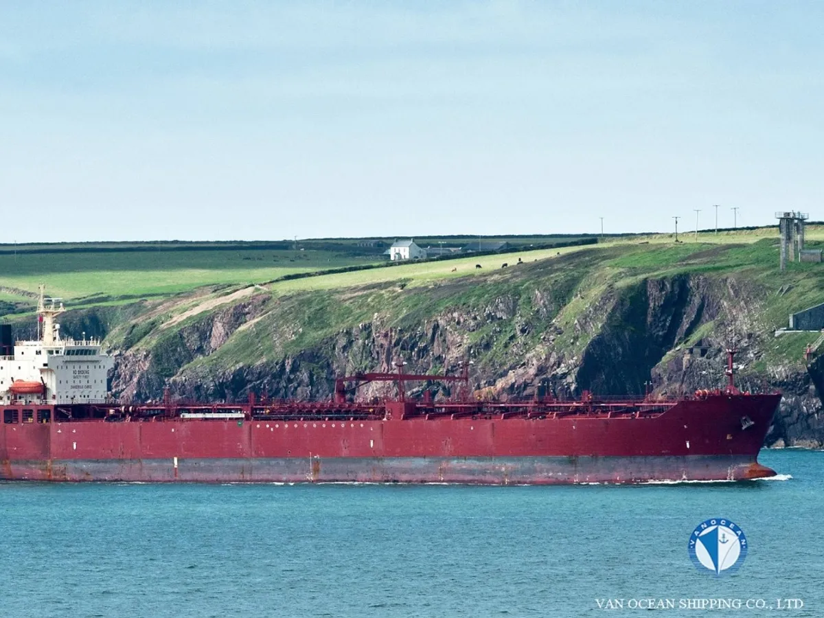 Oil/Chemical tanker for sale