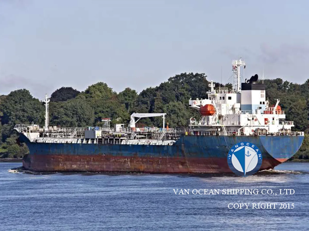 Oil/Chemical tanker for sale