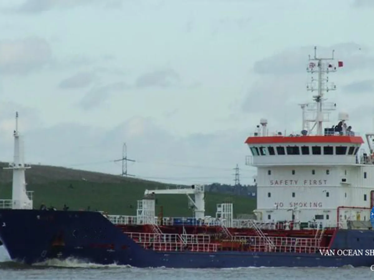 Oil/Chemical tanker for sale