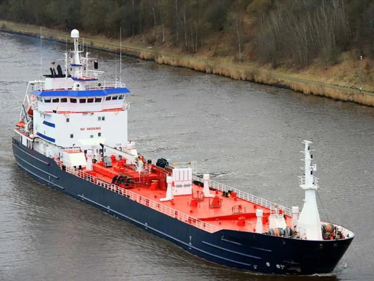 Oil/Chemical tanker for sale