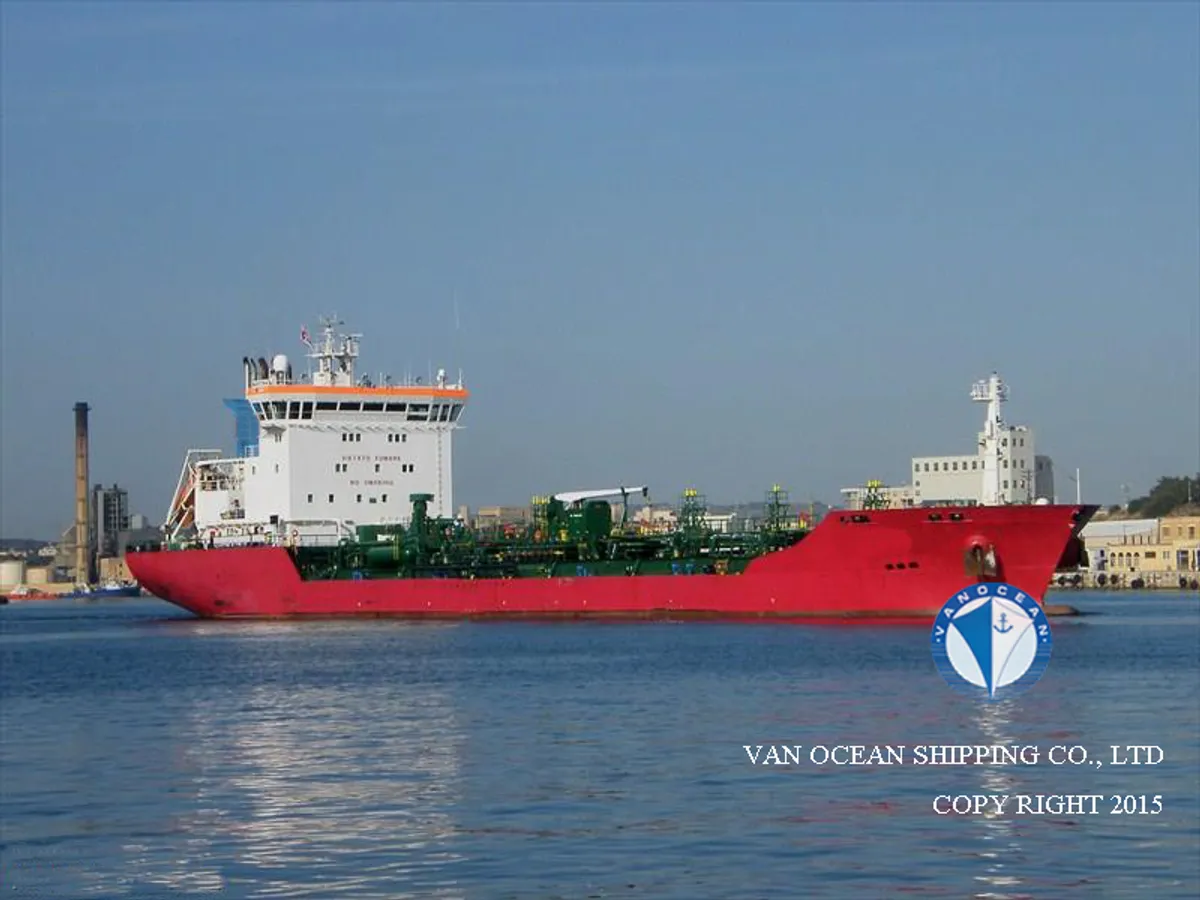 Oil/Chemical tanker for sale