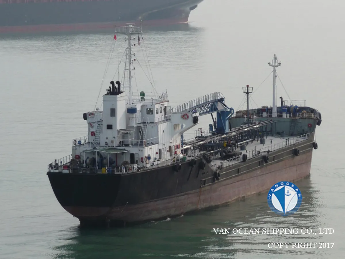 Oil/Chemical tanker for sale