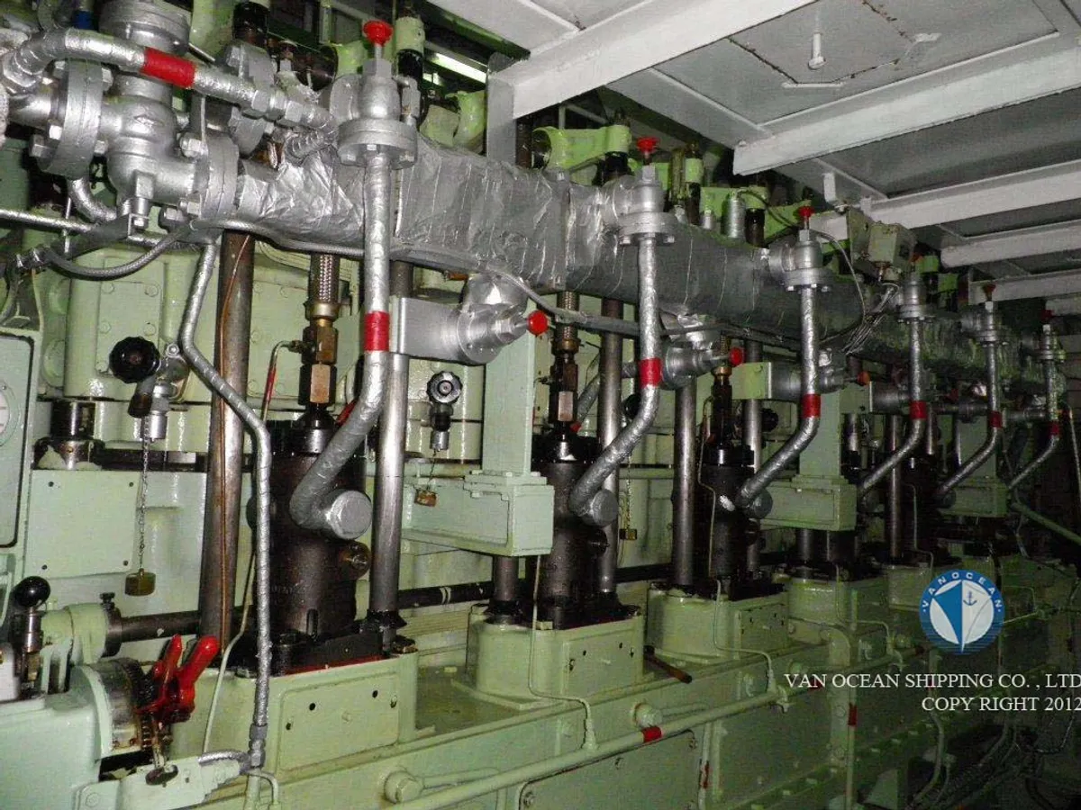 Oil/Chemical tanker for sale