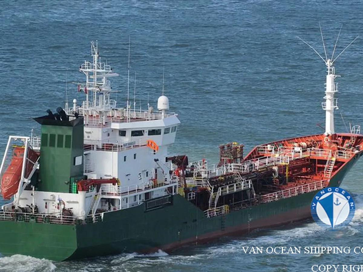 Oil/Chemical tanker for sale