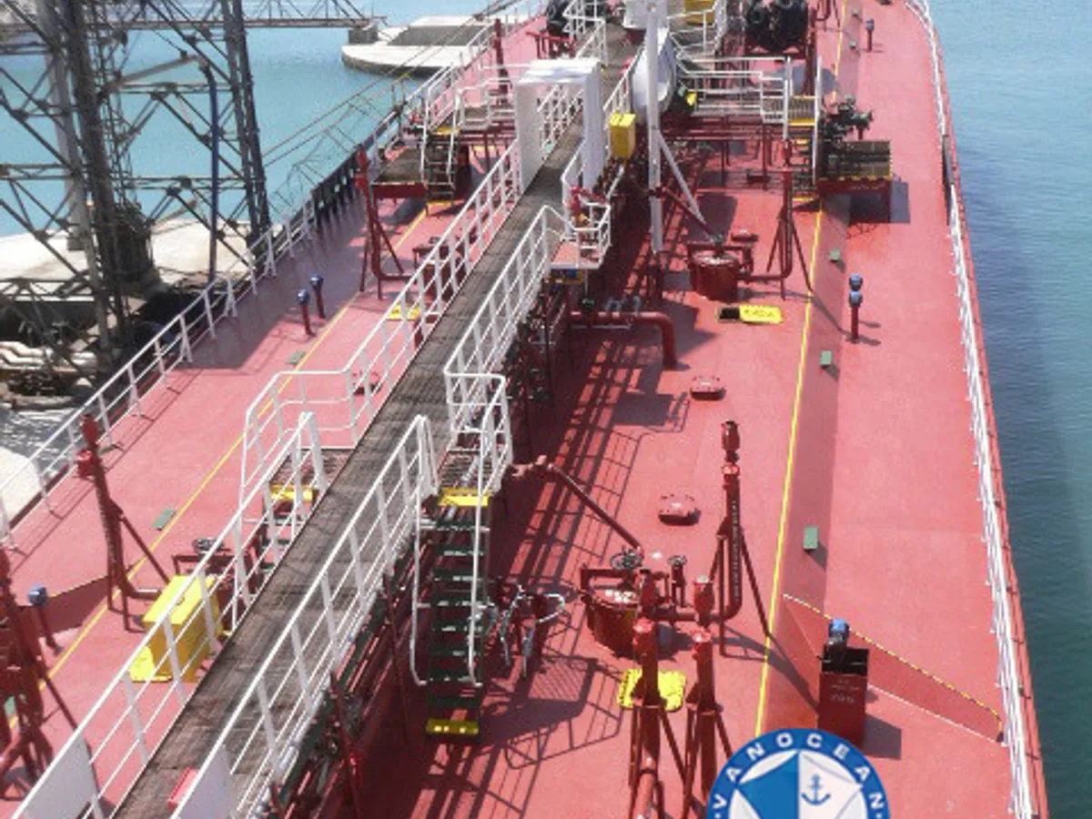 Oil/Chemical tanker for sale