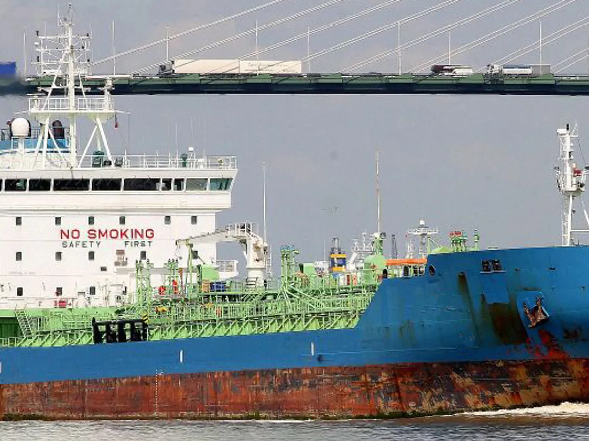 Oil/Chemical tanker for sale
