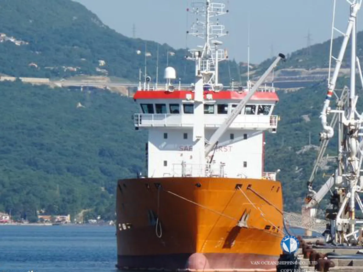 Oil/Chemical tanker for sale