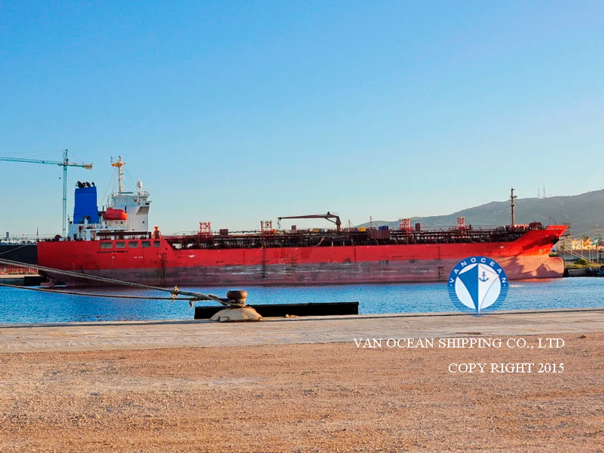 Oil/Chemical tanker for sale