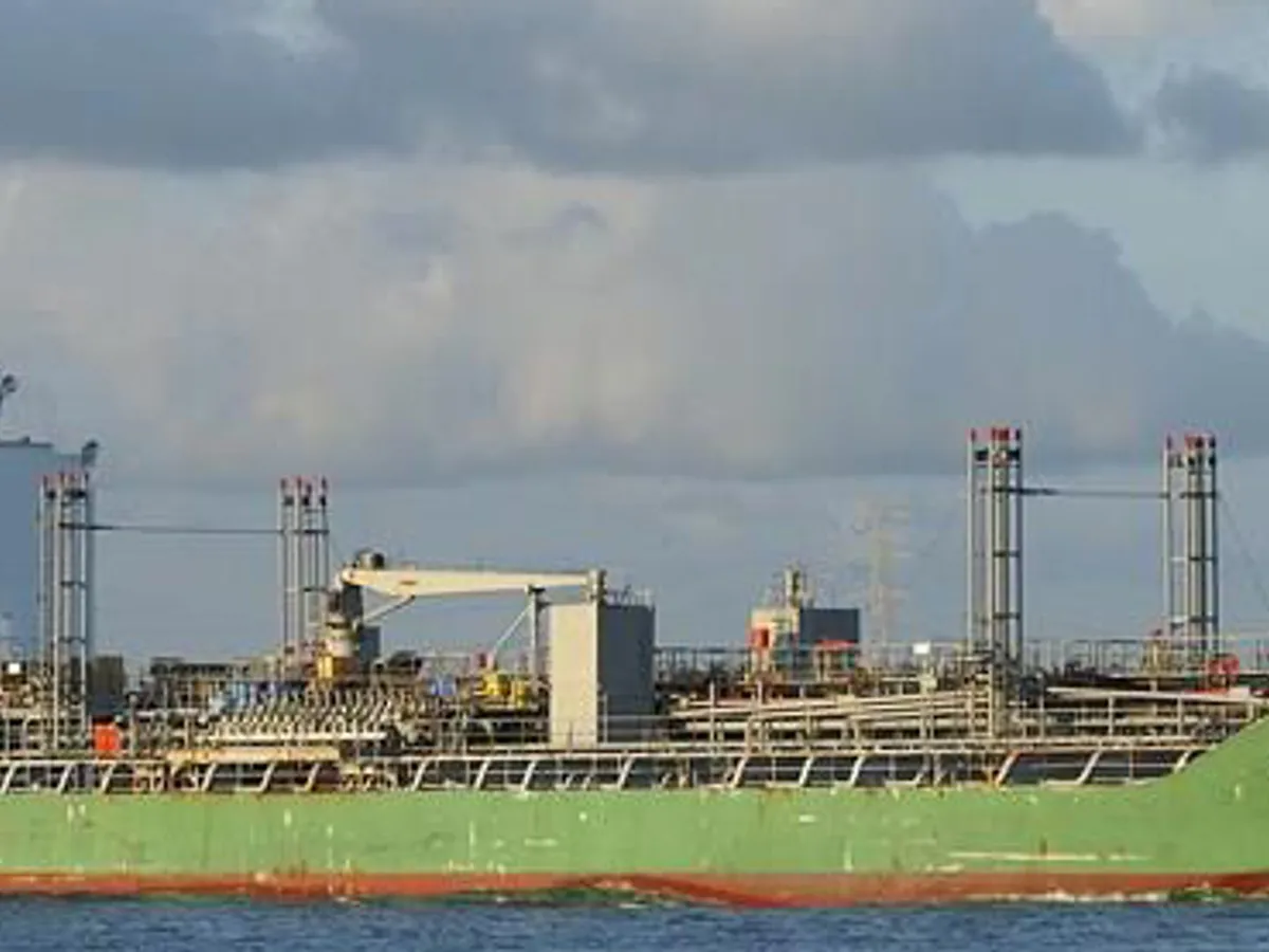 Oil/Chemical tanker for sale