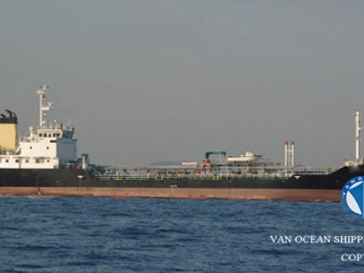 Oil/Chemical tanker for sale